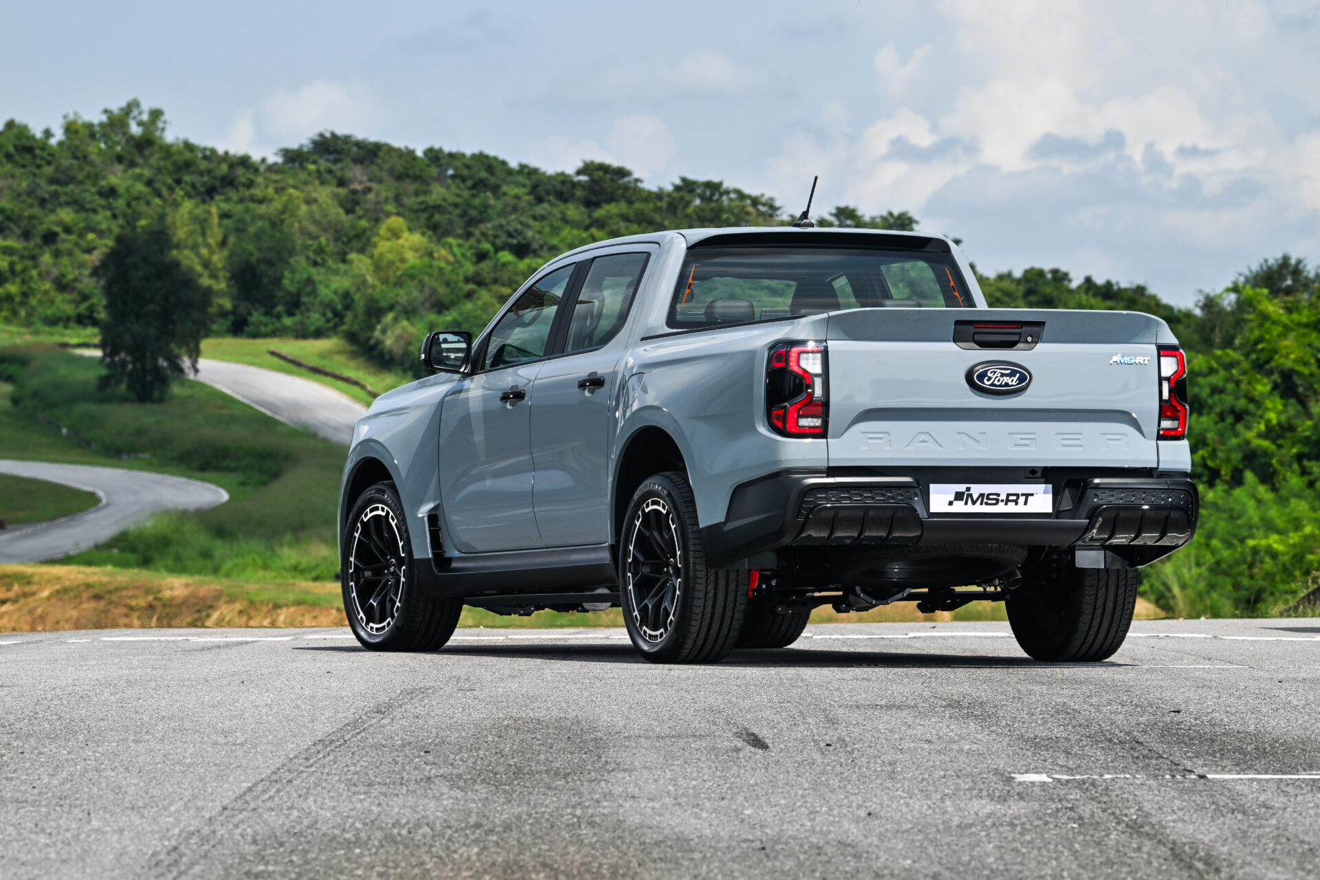 5 Rear 3 quarter